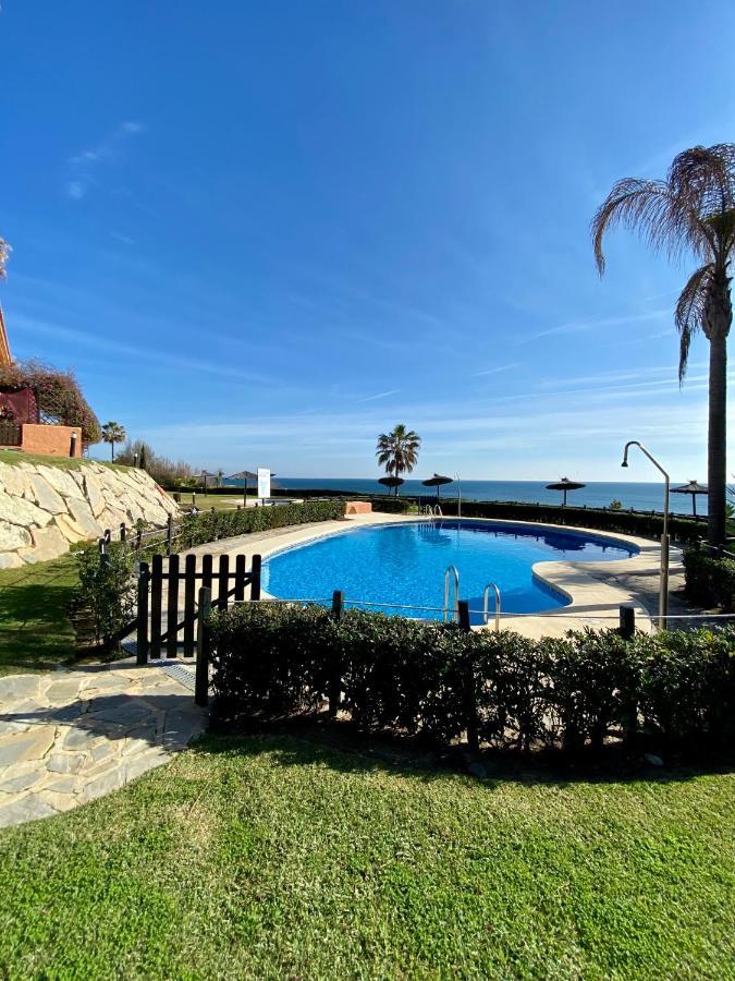 Luxury Three Bedroom Apartment At Estepona Ngoại thất bức ảnh