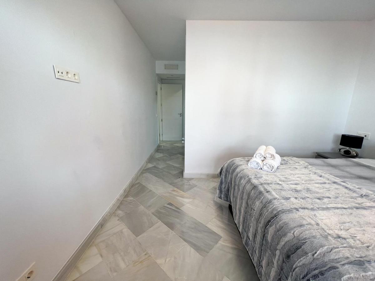 Luxury Three Bedroom Apartment At Estepona Ngoại thất bức ảnh
