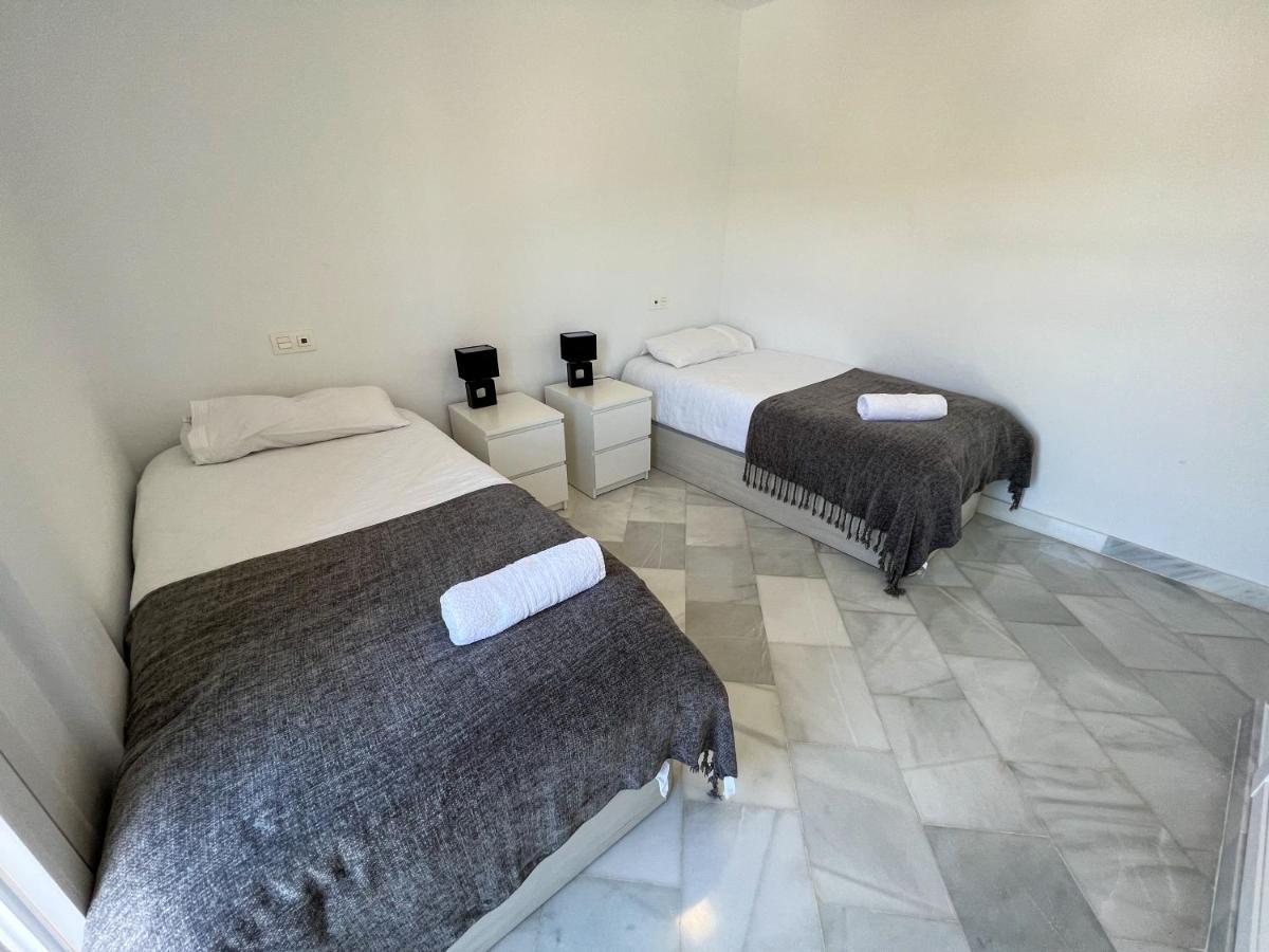 Luxury Three Bedroom Apartment At Estepona Ngoại thất bức ảnh